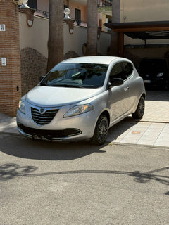 Lancia ypsilon 1.2 benzina 69 cv