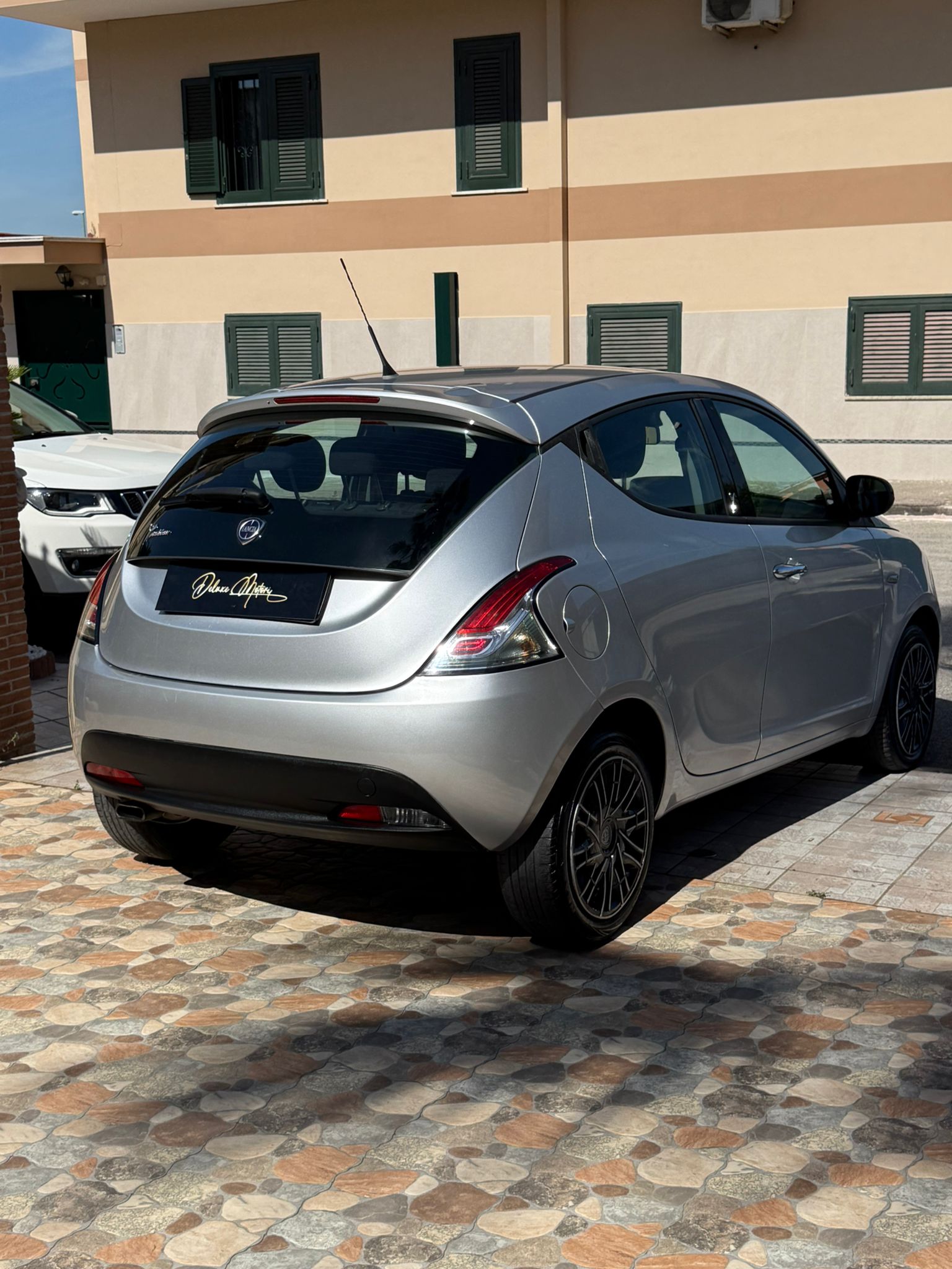 Lancia ypsilon 1.2 benzina 69 cv